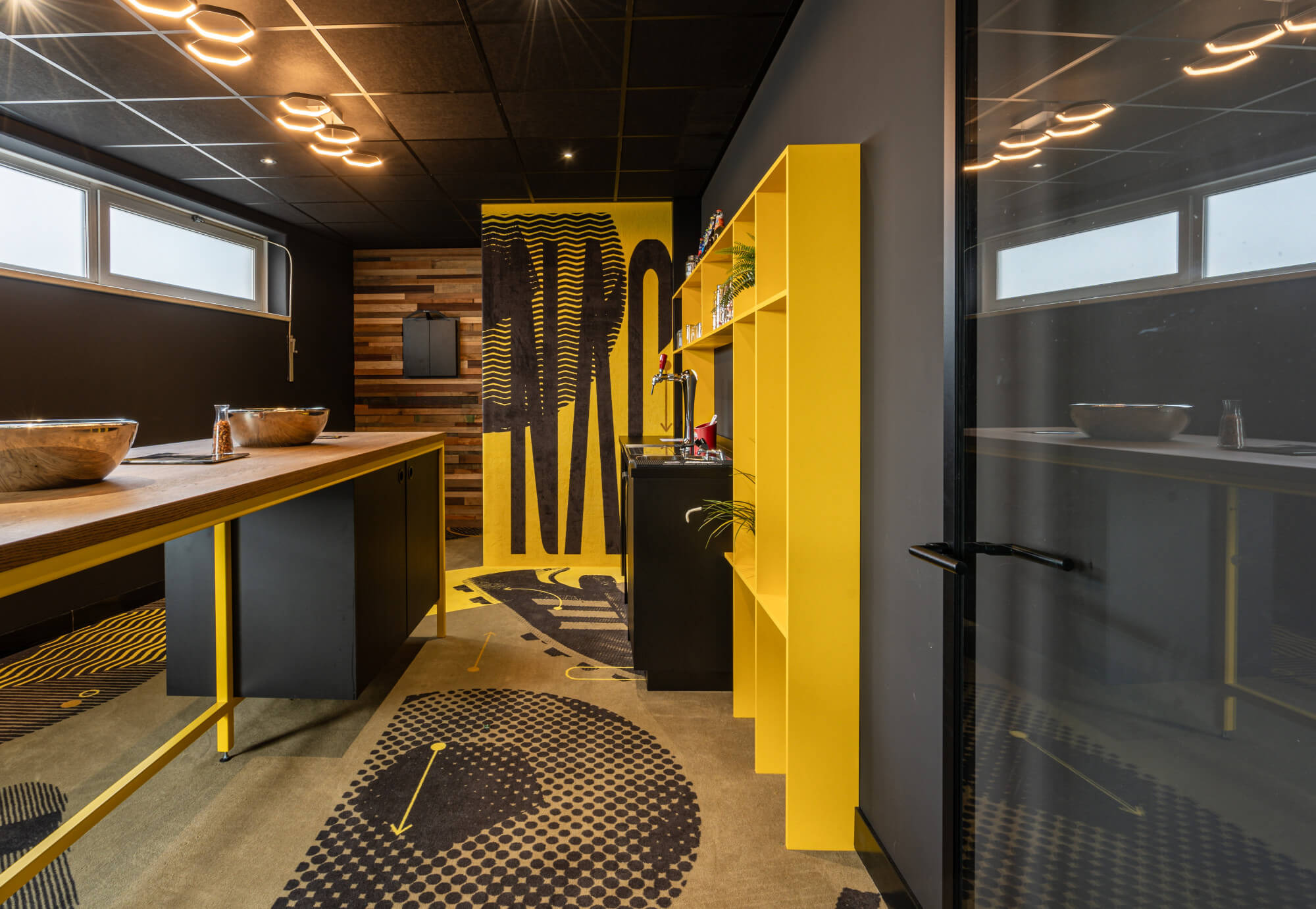 privatebar-3.jpg